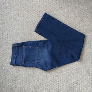 Gap real straight blue jeans, size petite 25